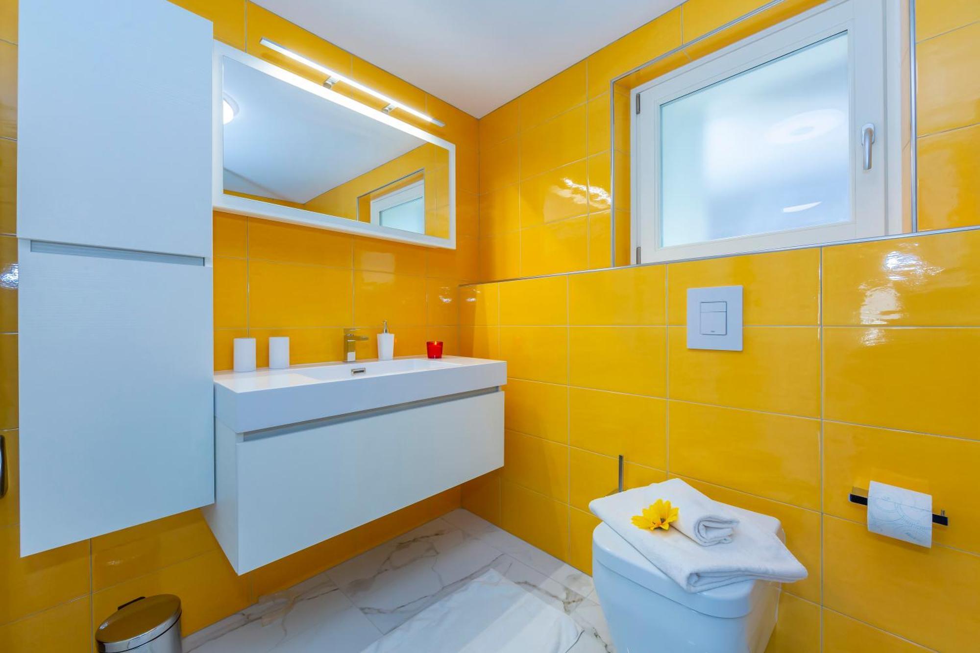 Yellow View Apartment - Happy Rentals Ronco sopra Ascona Exterior photo
